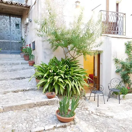 Appartamenti Liberty Erice Exterior foto